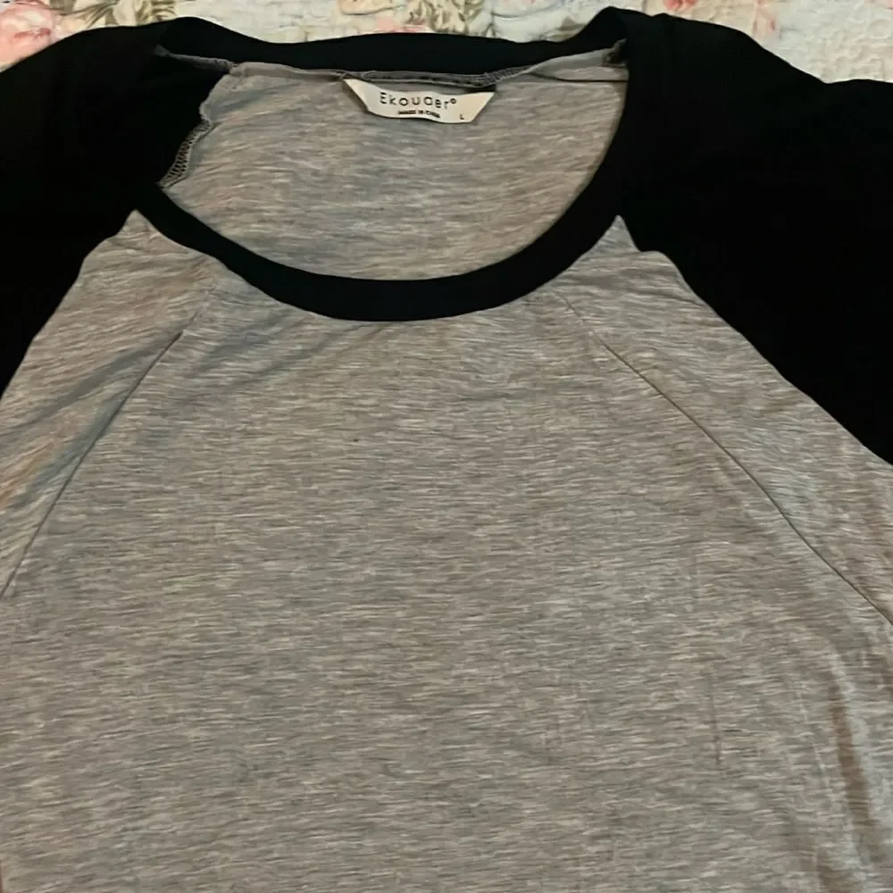 Ekouaer nursing gown